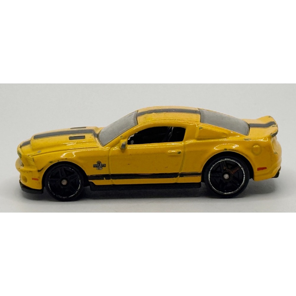 Hot Wheels 2010 Ford Shelby GT500 Super Snake 3/50 Yellow 2010